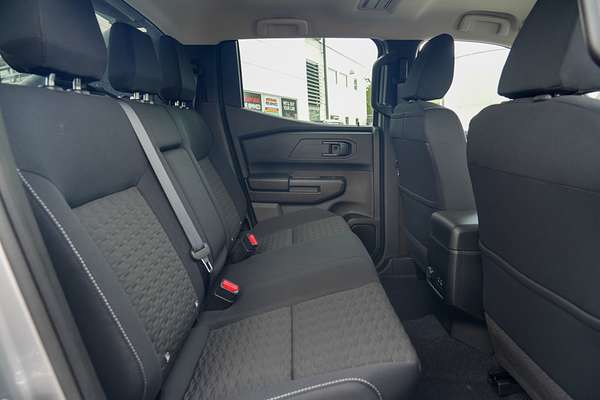 2025 Mitsubishi Triton GLX-R MV 4X4 thumb-7