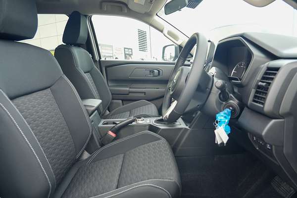 2025 Mitsubishi Triton GLX-R MV 4X4 thumb-8