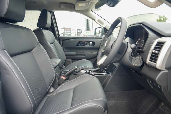 2025 Mitsubishi Triton GLS MV 4X4 thumb-9