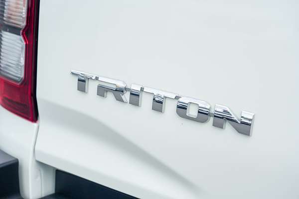 2025 Mitsubishi Triton GLS MV 4X4 thumb-19