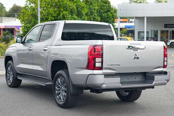 2025 Mitsubishi Triton GLS MV 4X4 thumb-5