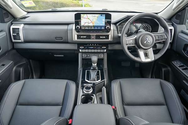 2025 Mitsubishi Triton GLS MV 4X4 thumb-16