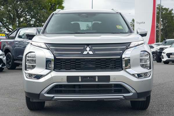 2025 Mitsubishi Outlander LS ZM thumb-2