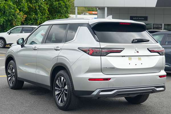 2025 Mitsubishi Outlander LS ZM thumb-5