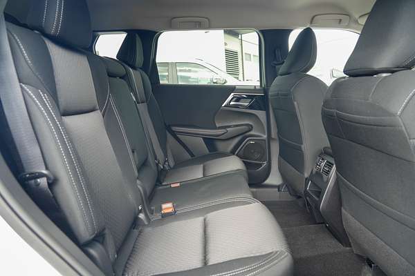 2025 Mitsubishi Outlander LS ZM thumb-8