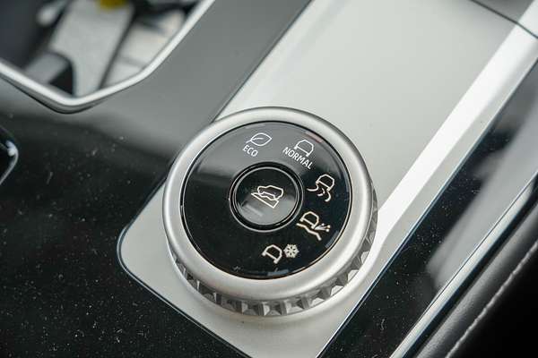 2025 Mitsubishi Outlander LS ZM thumb-13