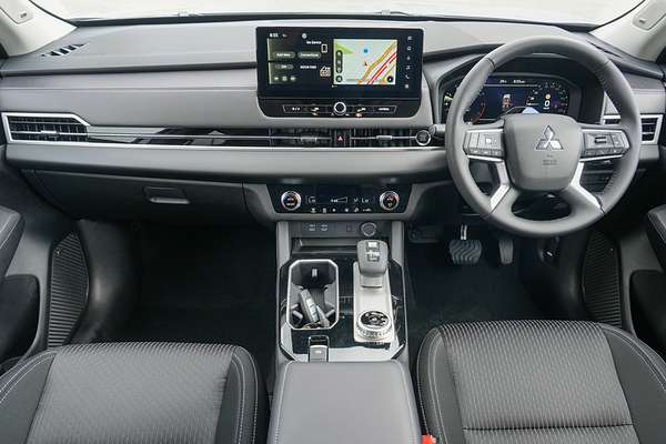 2025 Mitsubishi Outlander LS ZM thumb-16