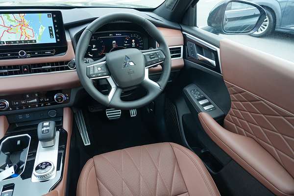 2025 Mitsubishi Outlander Exceed Tourer ZM thumb-17