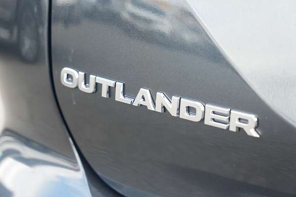 2025 Mitsubishi Outlander Exceed Tourer ZM thumb-19