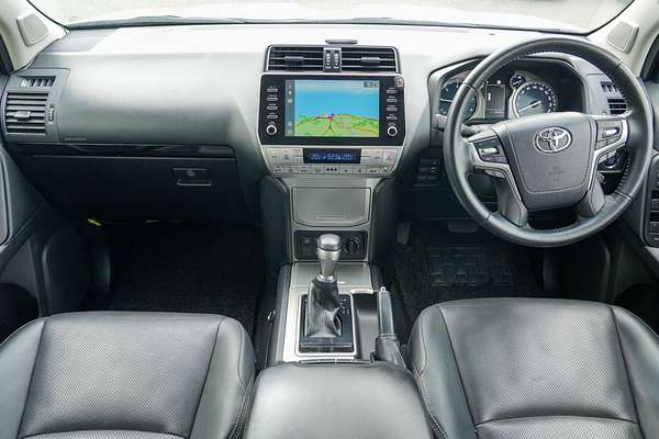 2021 Toyota Landcruiser GXL VDJ200R thumb-11