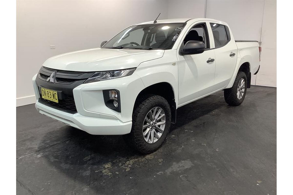 2019 Mitsubishi Triton GLX ADAS MR 4X4