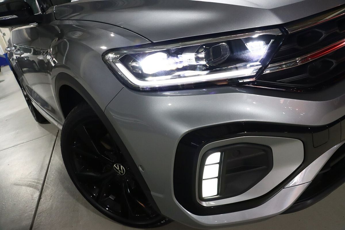 2025 Volkswagen T-Roc 140TSI R-Line D11