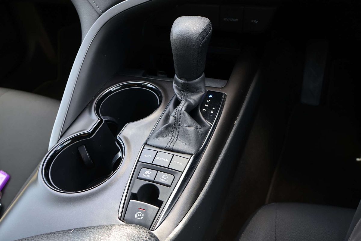 2024 Toyota Camry Ascent AXVH70R