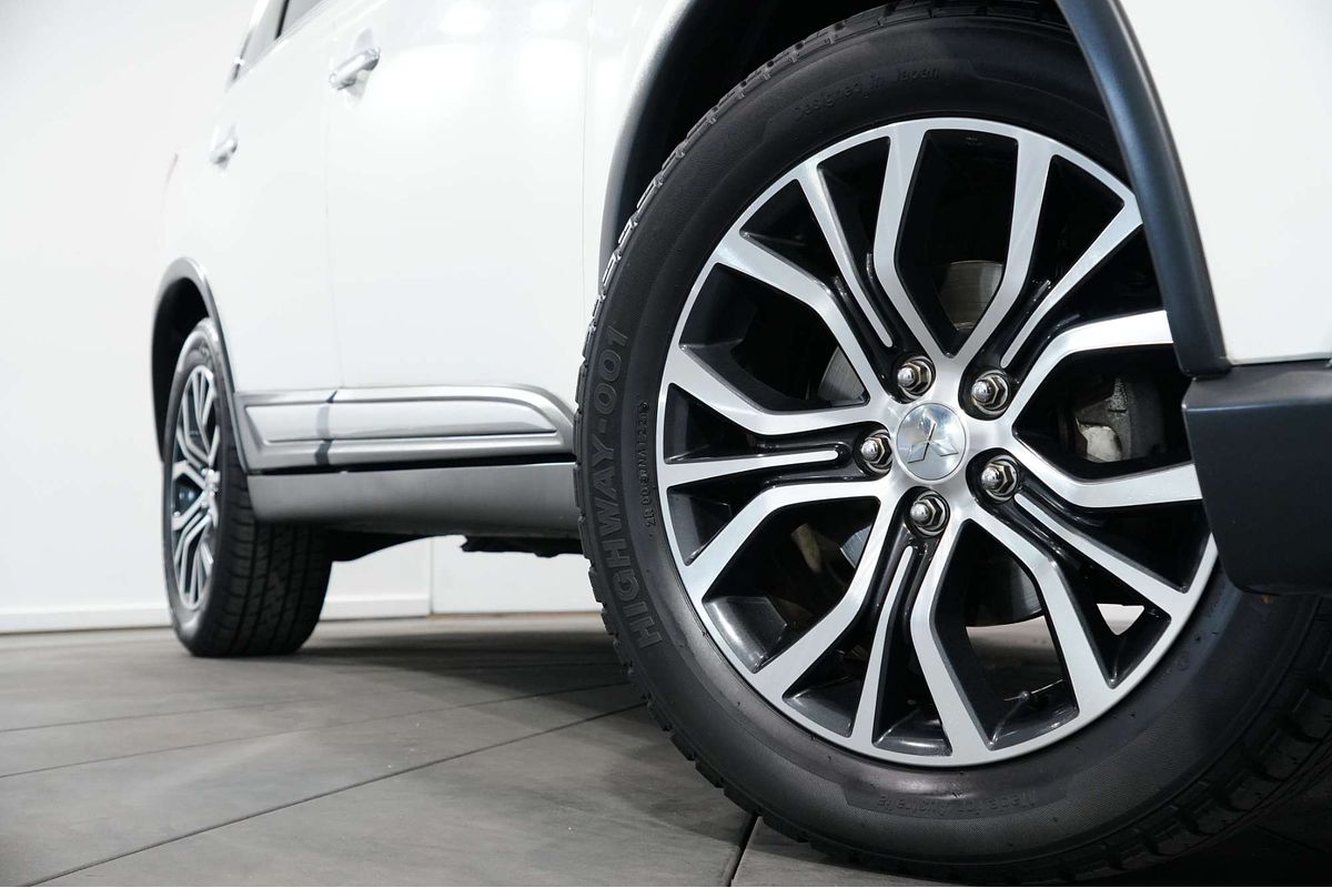 2016 Mitsubishi Outlander Exceed ZK