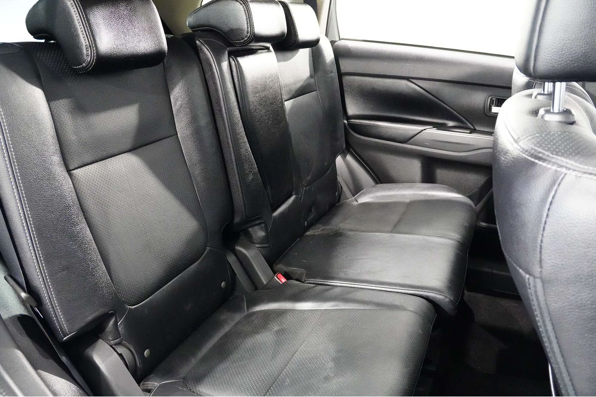 2016 Mitsubishi Outlander Exceed ZK