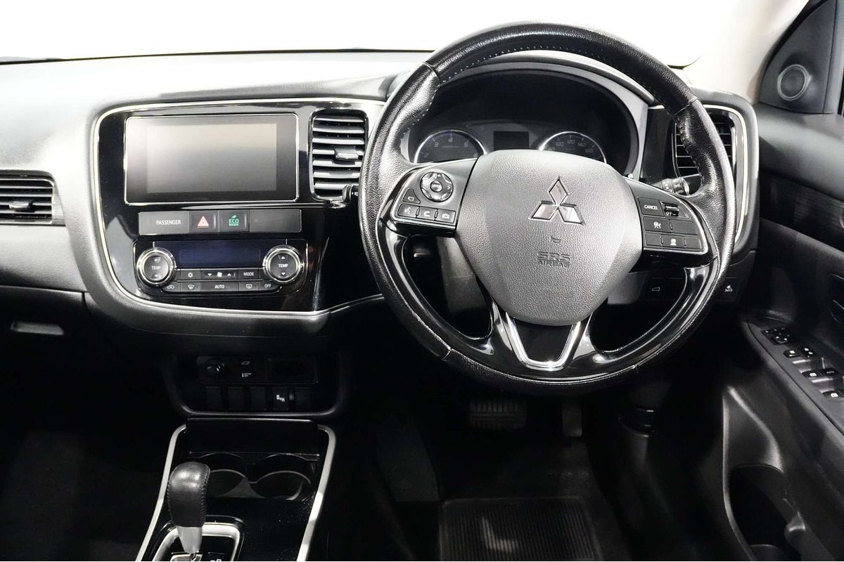 2016 Mitsubishi Outlander Exceed ZK
