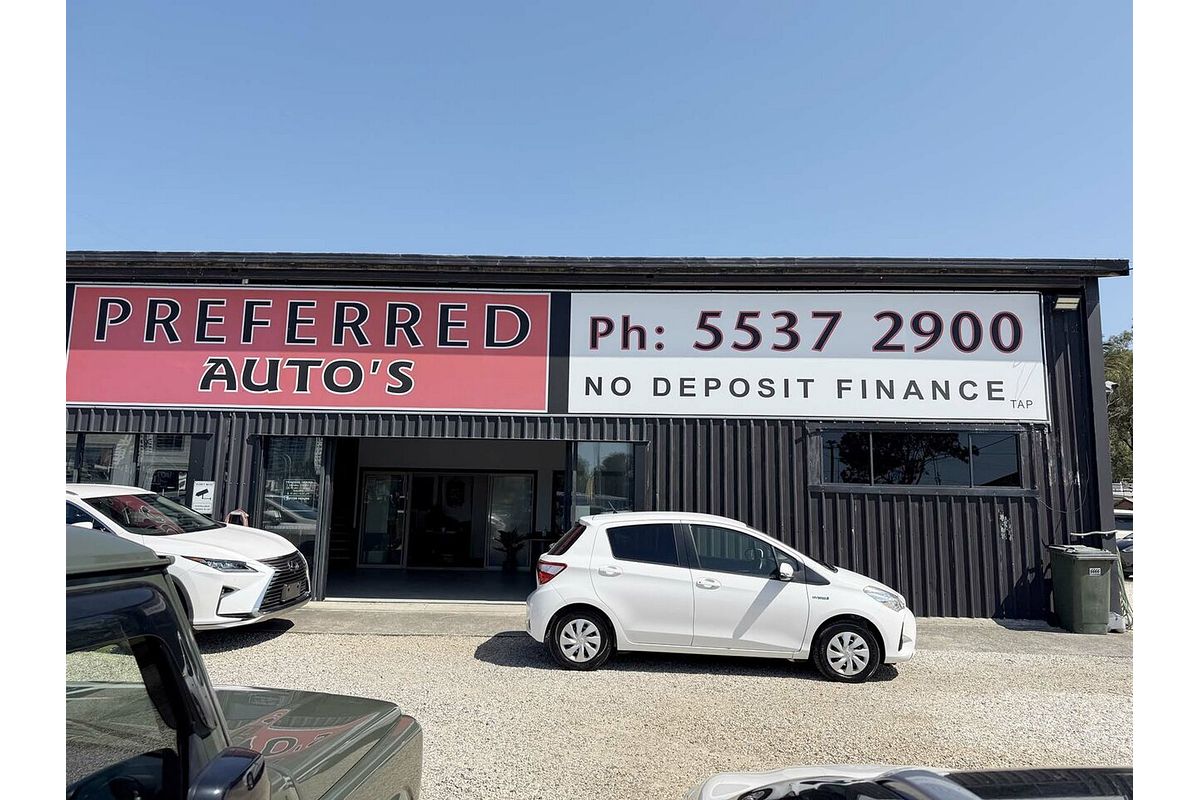 2017 Toyota VITZ F (HYBRID) NHP130