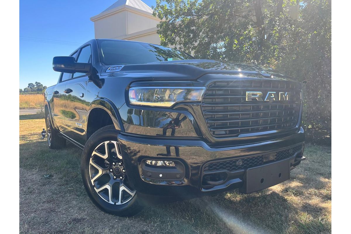 2025 RAM 1500 Laramie Sport Hurricane SO RamBox DT 4X4 SWB