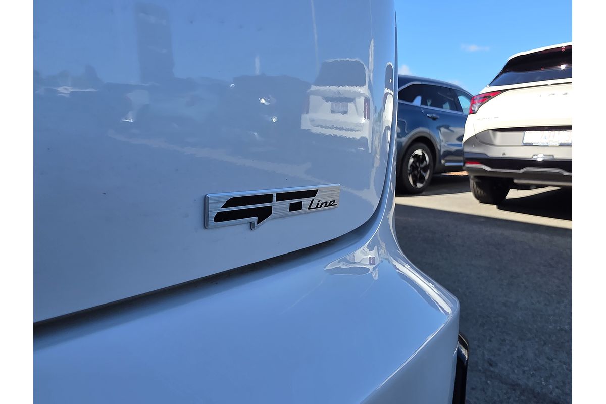 2025 Kia K4 GT-Line CL4m