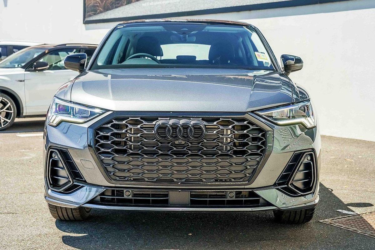 2025 Audi Q3 35 TFSI S line edition F3