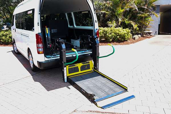 2017 Toyota Hiace Commuter KDH223R ELWB High Roof