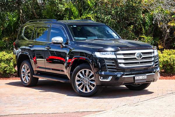 2023 Toyota Landcruiser Sahara ZX FJA300R