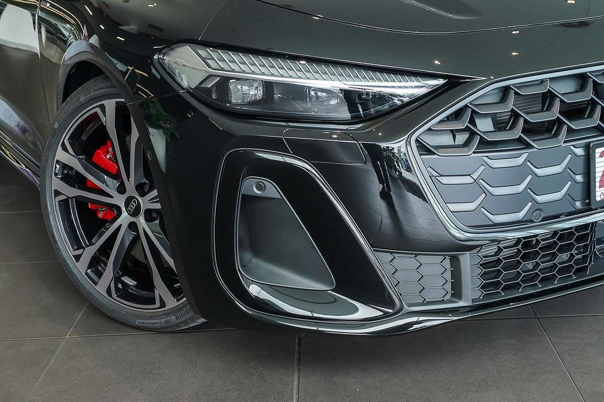 2025 Audi A5 e-hybrid S-Line B10