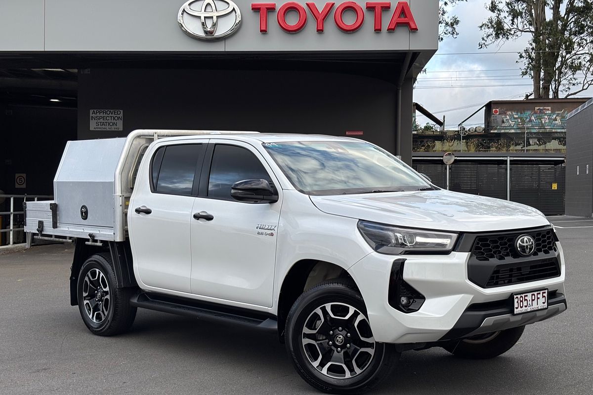 2025 Toyota Hilux SR5 48V GUN126R