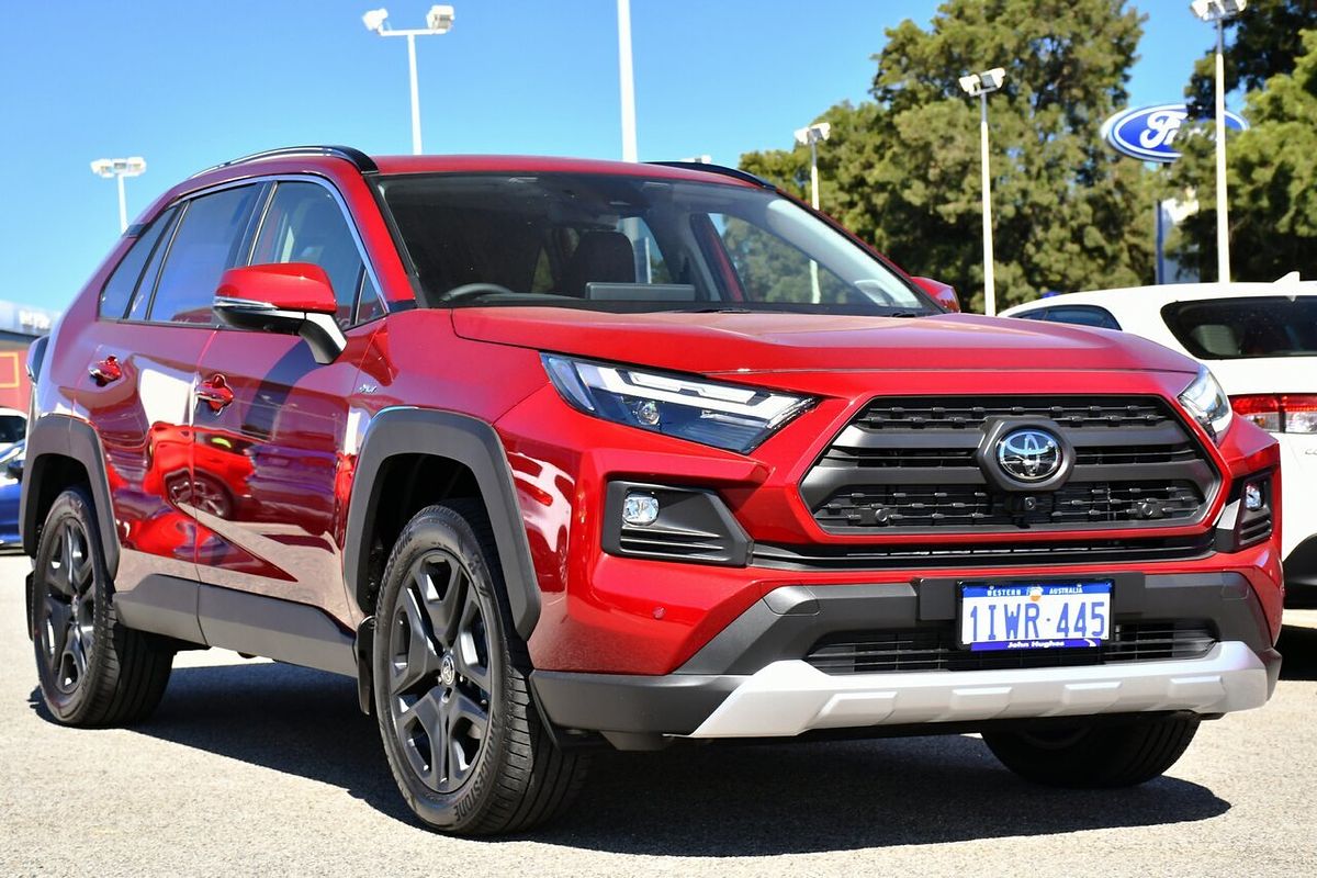 2025 Toyota RAV4 Edge AXAH54R