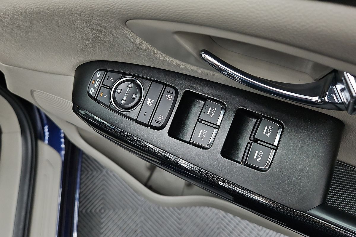 2019 Kia Carnival SLi YP