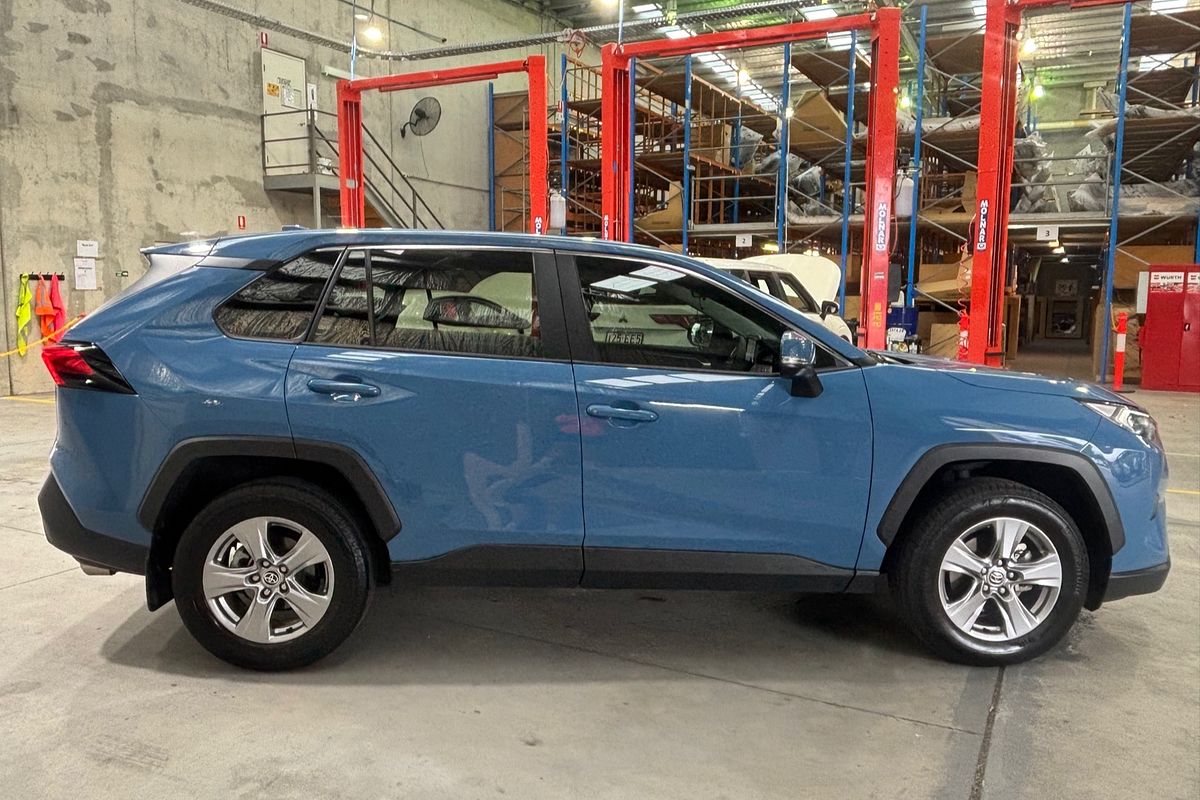 2023 Toyota RAV4 GXL MXAA52R