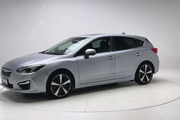 2017 Subaru Impreza 2.0i-S G5 thumb-3