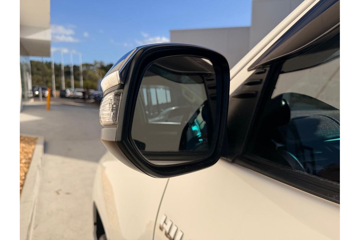 2021 Toyota Hilux SR5 GUN126R 4X4