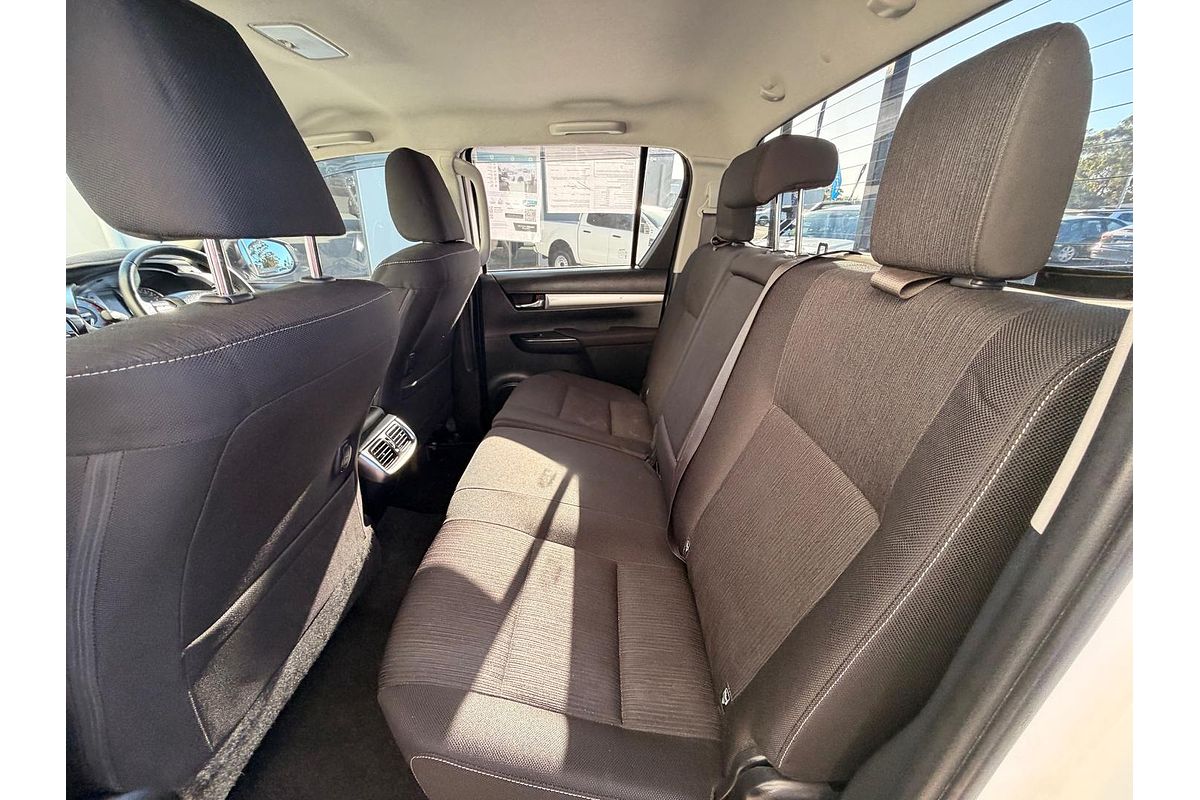 2021 Toyota Hilux SR5 GUN126R 4X4