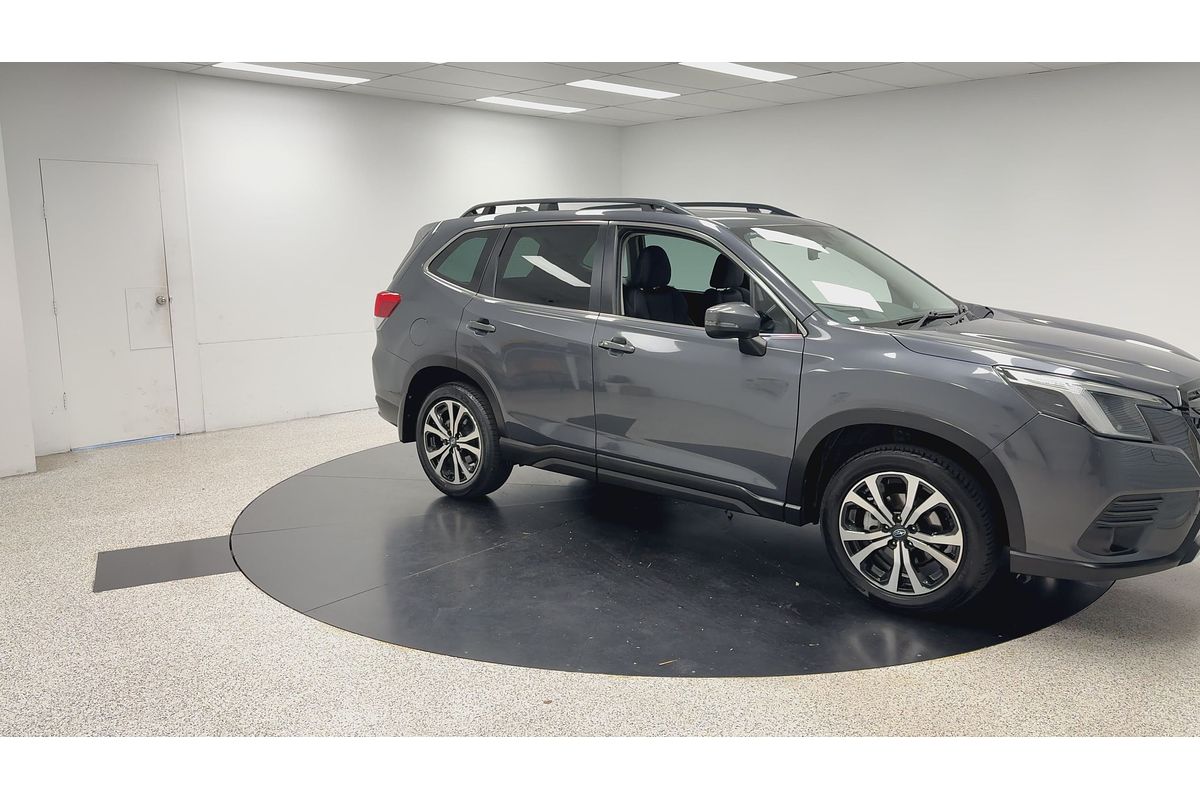 2023 Subaru Forester 2.5i Premium S5