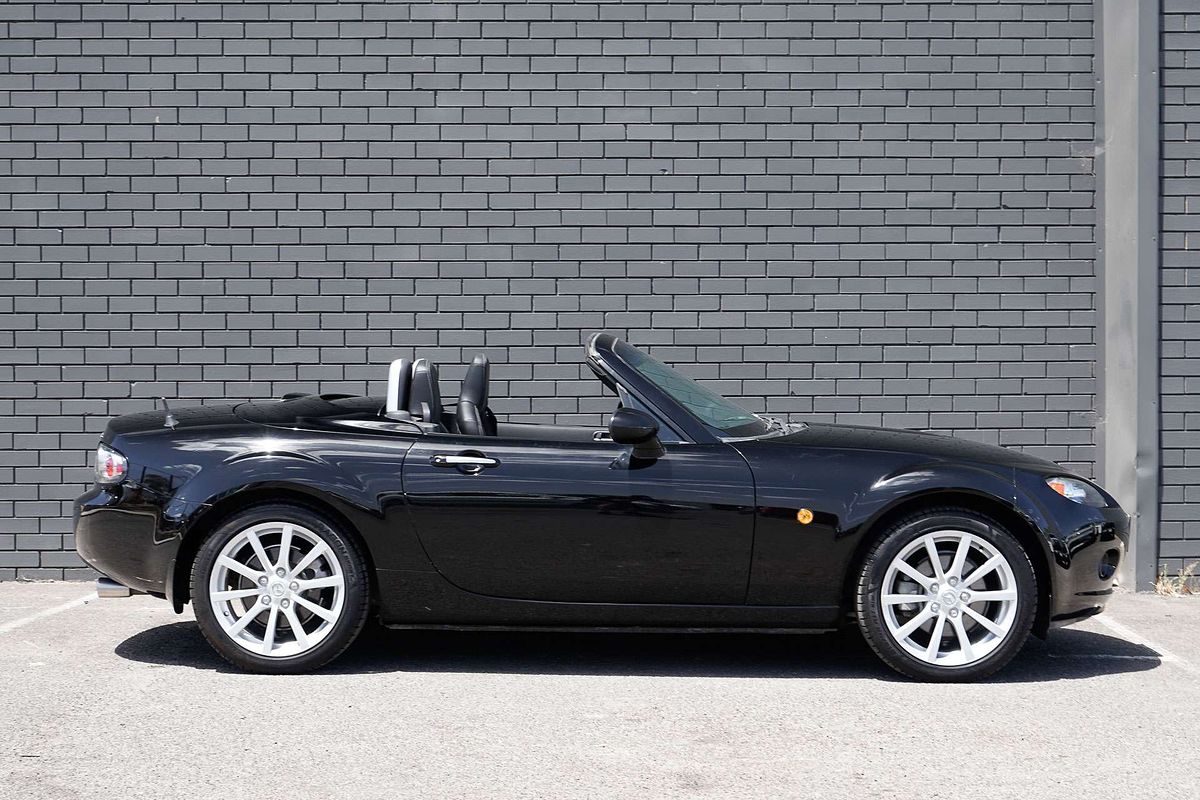 2006 Mazda MX-5 Roadster Coupe NC Series 1