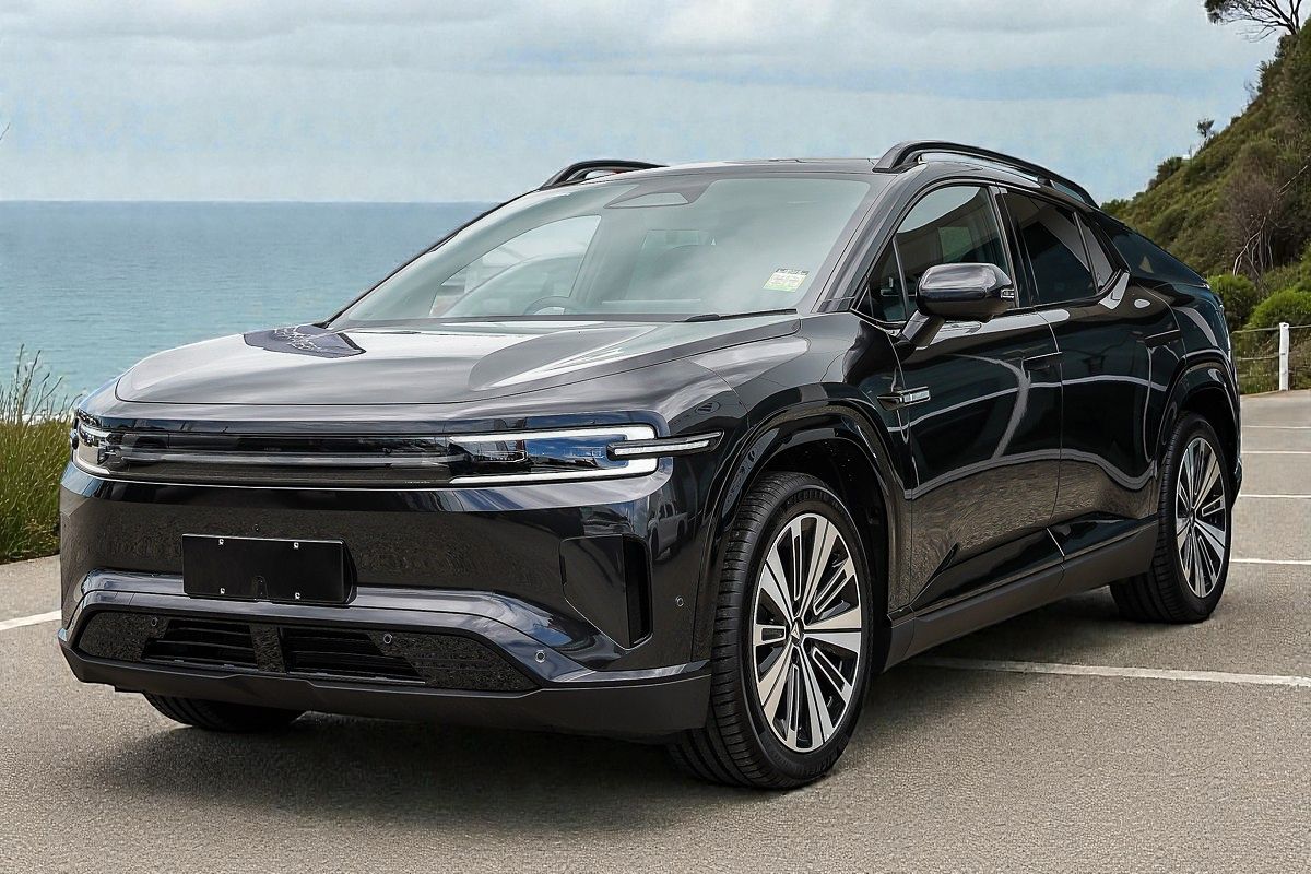 2025 Deepal E07 Performance (No Series)