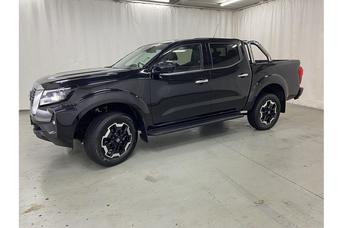 Nissan NAVARA 4X4 2.3 DSL AUTO DC ST-X CN