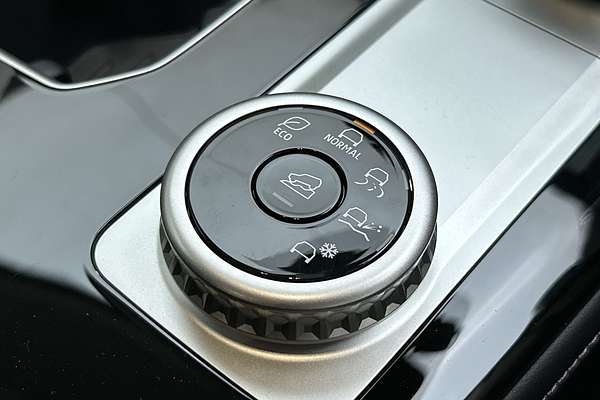 2025 Mitsubishi Outlander LS ZM thumb-14