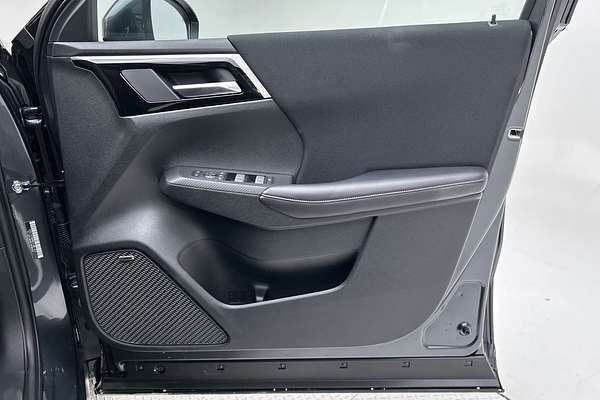 2025 Mitsubishi Outlander LS ZM thumb-18