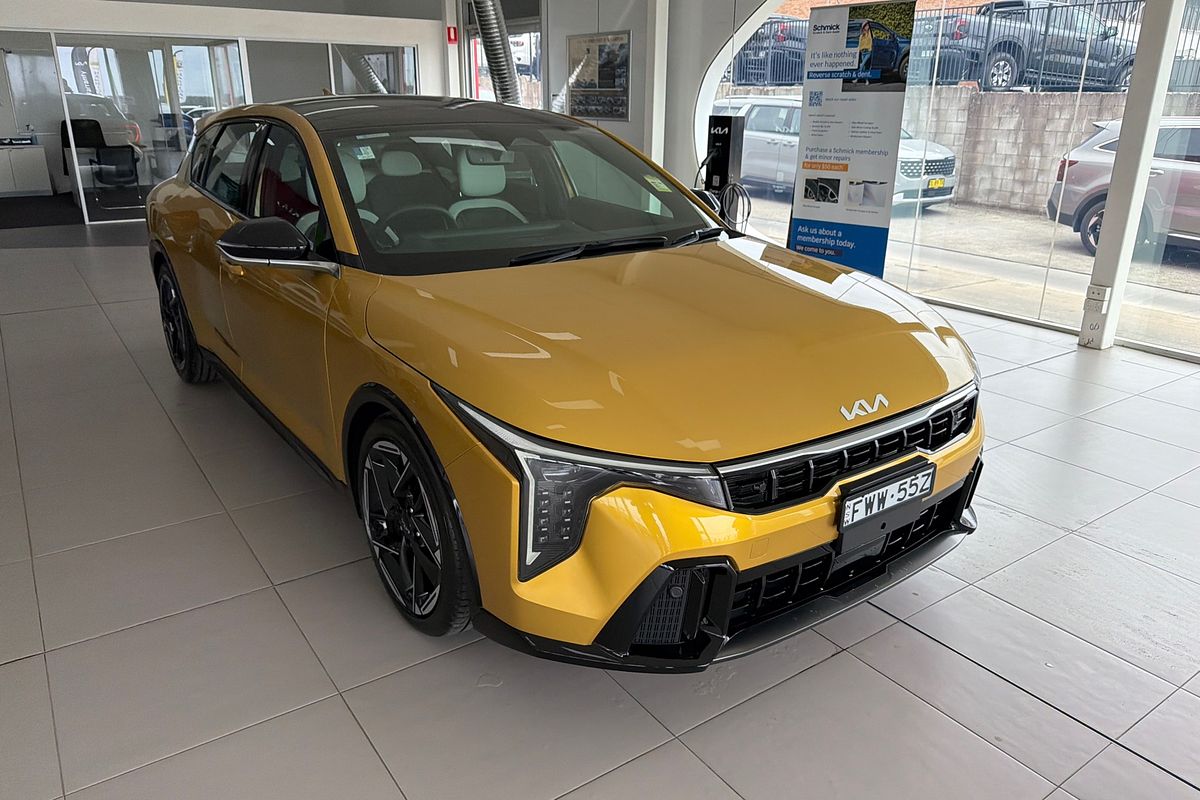 2025 Kia K4 GT-Line CL4m