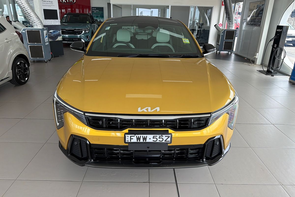 2025 Kia K4 GT-Line CL4m