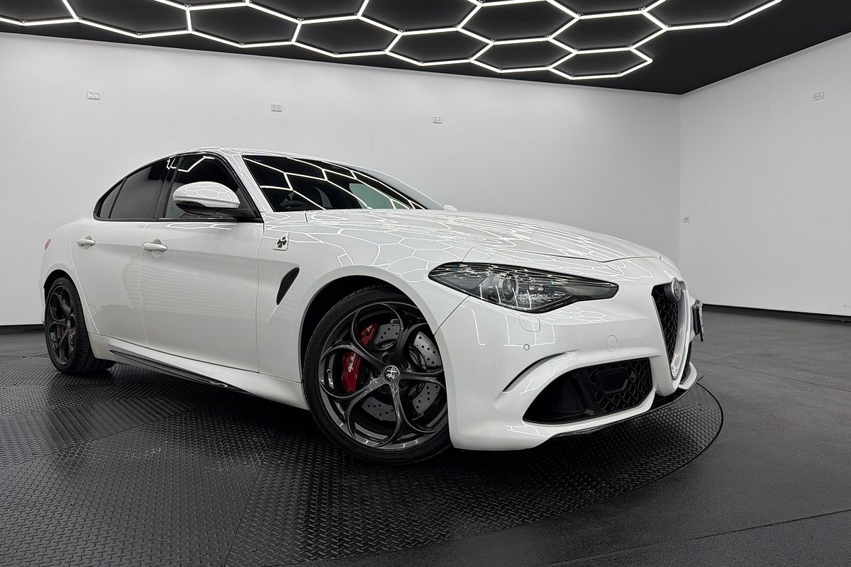 2016 Alfa Romeo Giulia Quadrifoglio