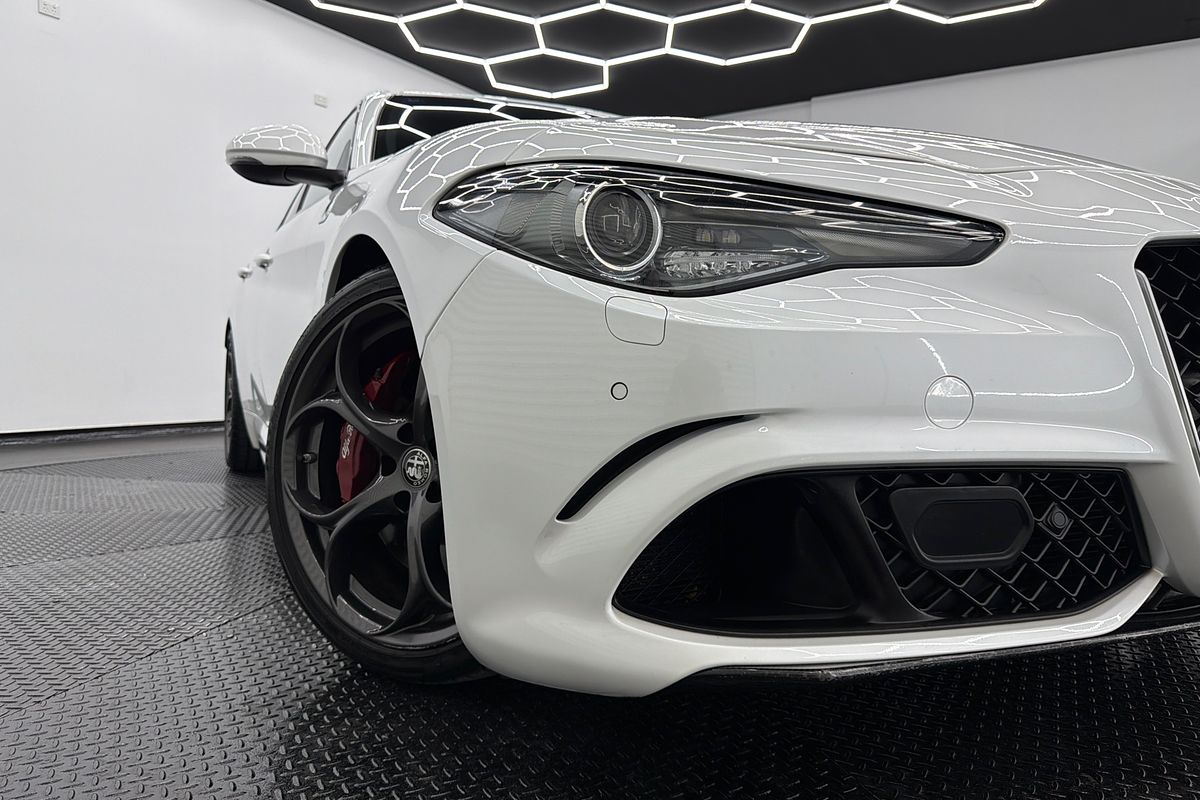 2016 Alfa Romeo Giulia Quadrifoglio