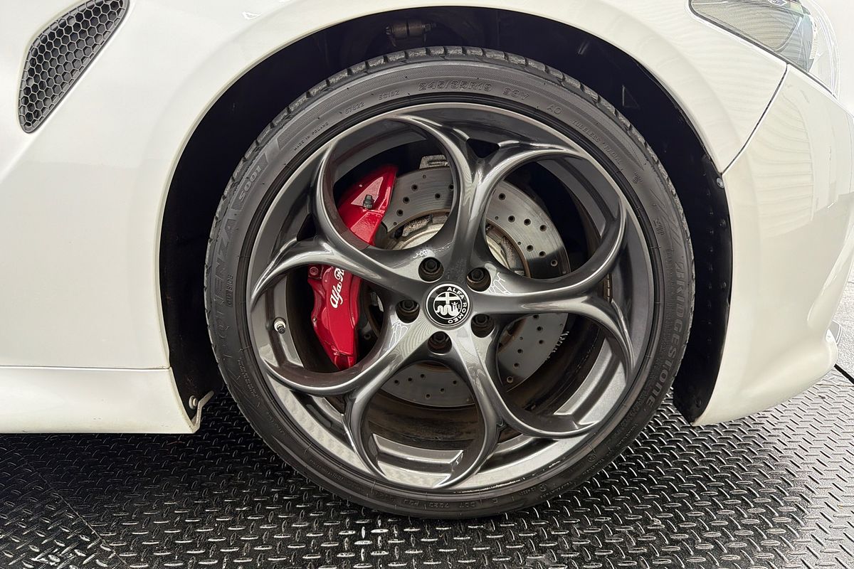 2016 Alfa Romeo Giulia Quadrifoglio