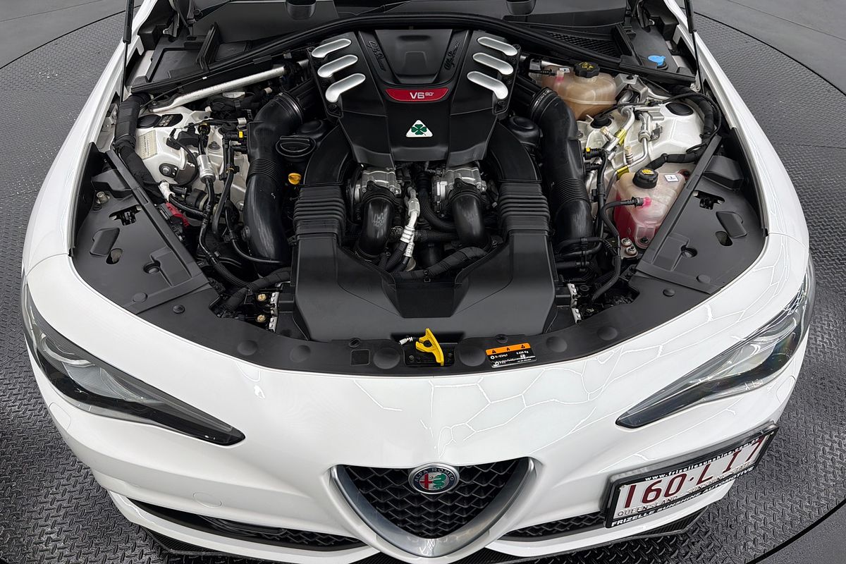 2016 Alfa Romeo Giulia Quadrifoglio