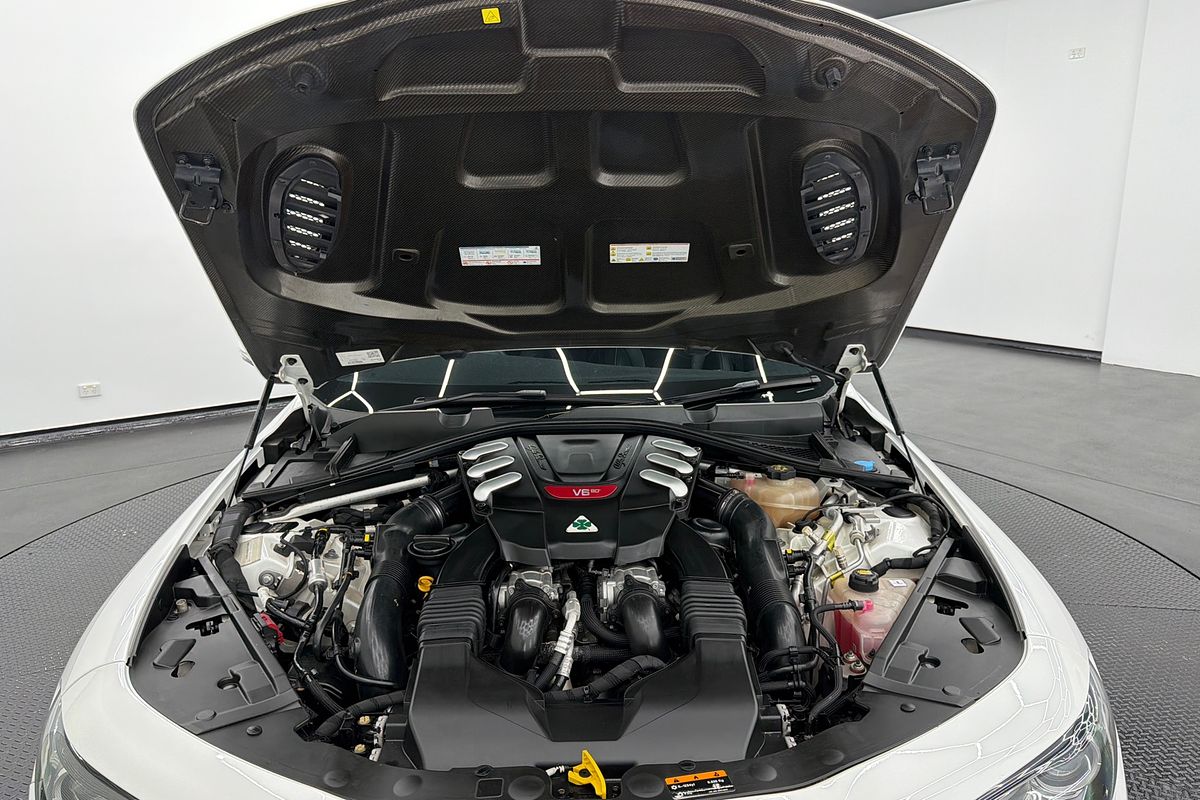 2016 Alfa Romeo Giulia Quadrifoglio