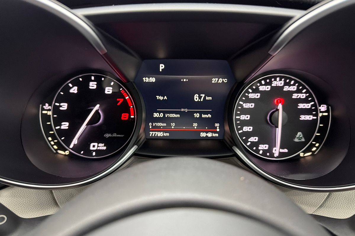 2016 Alfa Romeo Giulia Quadrifoglio