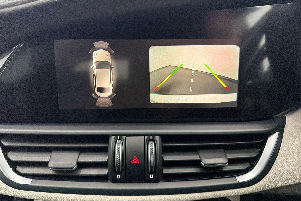 2016 Alfa Romeo Giulia Quadrifoglio