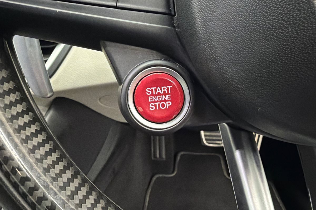 2016 Alfa Romeo Giulia Quadrifoglio